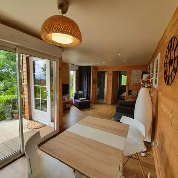 Nuit en Chalet avec Jacuzzi aux Écolodges Bien-Hêtre près de Pau Nuit en Chalet avec Jacuzzi aux Écolodges Bien-Hêtre près de Pau