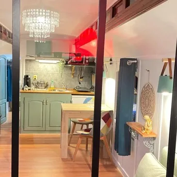 Nuit en Roulotte avec Sauna aux Écolodges Bien-Hêtre près de Pau en région Aquitaine Nuit en Roulotte avec Sauna aux Écolodges Bien-Hêtre près de Pau en région Aquitaine