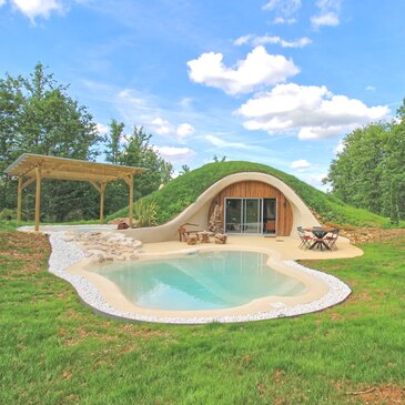 Logement Insolite avec Piscine Lagon à Savignac-de-Miremont