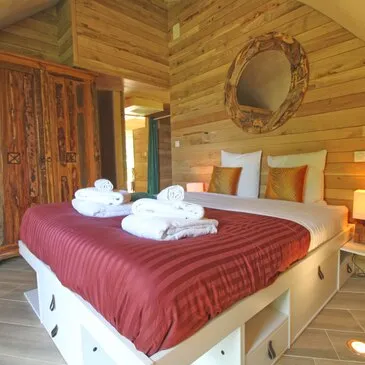 Weekend et Hébergement Insolite proche Savignac-de-Miremont Weekend et Hébergement Insolite proche Savignac-de-Miremont