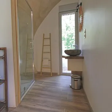 Logement Insolite avec Piscine Lagon à Savignac-de-Miremont en région Aquitaine Logement Insolite avec Piscine Lagon à Savignac-de-Miremont en région Aquitaine