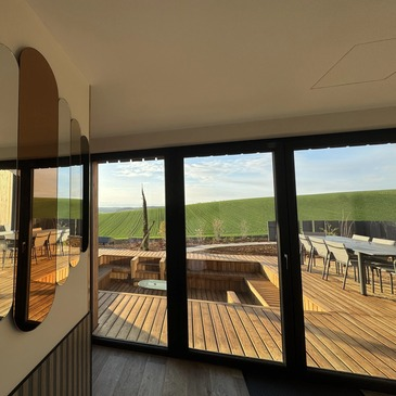 Écolodge de Luxe avec Bain Nordique à Saint-Mards-en-Othe en région Champagne-Ardenne Écolodge de Luxe avec Bain Nordique à Saint-Mards-en-Othe en région Champagne-Ardenne