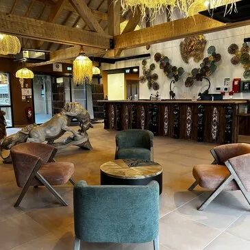 Dormir avec les Lions à la Lumigny Safari Réserve en région Ile-de-France Dormir avec les Lions à la Lumigny Safari Réserve en région Ile-de-France