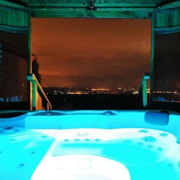 Nuit en Cabane avec Spa au Domaine de Campras à Saissac  en région Languedoc-Roussillon