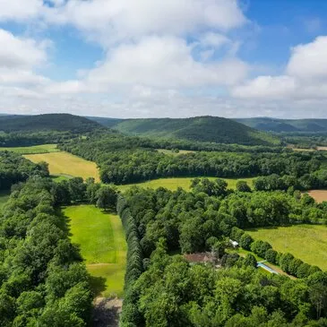 Vol en Montgolfière à Puyjourdes - Les Causses du Quercy en région Midi-Pyrénées Vol en Montgolfière à Puyjourdes - Les Causses du Quercy en région Midi-Pyrénées