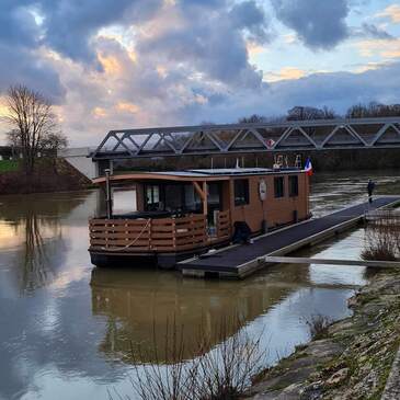 Nuit Insolite en House Boat avec Bain Nordique sur la Marne