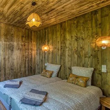 Weekend et Hébergement Insolite, département Dordogne Weekend et Hébergement Insolite, département Dordogne