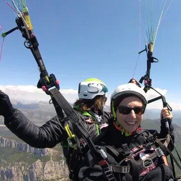 Baptême en Parapente près d'Aix-en-Provence Baptême en Parapente près d'Aix-en-Provence