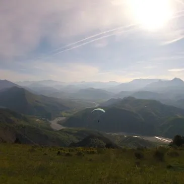 Réserver Baptême en parapente en PACA et Corse Réserver Baptême en parapente en PACA et Corse