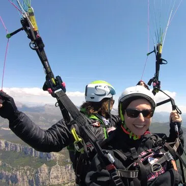 Baptême en Parapente dans le Verdon en région PACA et Corse Baptême en Parapente dans le Verdon en région PACA et Corse