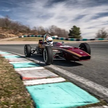 Stage en Monoplace des années 1960 - Circuit de Charade en région Auvergne Stage en Monoplace des années 1960 - Circuit de Charade en région Auvergne