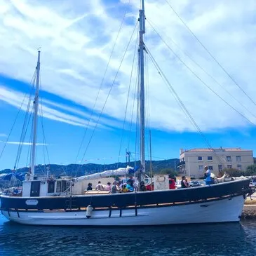 Balade en bateau, département Bouches du Rhône