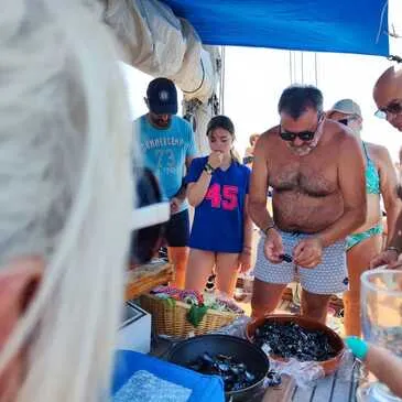 Balade en Voilier à Châteauneuf-les-Martigues - Figuerolles en région PACA et Corse Balade en Voilier à Châteauneuf-les-Martigues - Figuerolles en région PACA et Corse