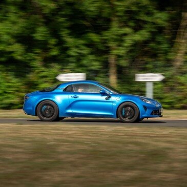 Stage Enfant en Alpine A110S près de Montpellier en région Languedoc-Roussillon