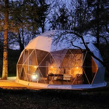 Nuit en Dôme avec Jacuzzi Privatif près de Saint-Lô