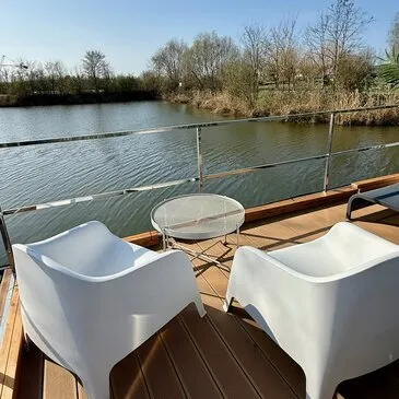 Nuit Insolite en House Boat au Bord de la Moselle Nuit Insolite en House Boat au Bord de la Moselle