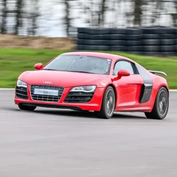 Baptême en Audi R8 V10 - Circuit de Mirecourt Baptême en Audi R8 V10 - Circuit de Mirecourt