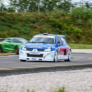 Baptême en Clio V6 Trophy - Circuit de Mirecourt en région Lorraine Baptême en Clio V6 Trophy - Circuit de Mirecourt en région Lorraine
