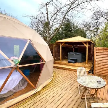 Nuit en Dôme avec Jacuzzi Privatif près de Disney Nuit en Dôme avec Jacuzzi Privatif près de Disney