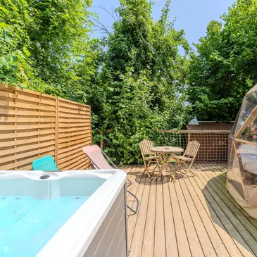 Nuit en Dôme avec Jacuzzi Privatif près de Disney en région Ile-de-France Nuit en Dôme avec Jacuzzi Privatif près de Disney en région Ile-de-France