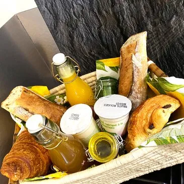 Nuit Insolite en Dôme près d'Étretat en région Normandie Nuit Insolite en Dôme près d'Étretat en région Normandie