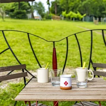 Nuit en Roulotte avec Bain Nordique près de Bayonne en région Aquitaine Nuit en Roulotte avec Bain Nordique près de Bayonne en région Aquitaine