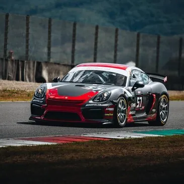 Stage en Porsche 718 Cayman GT4 Clubsport MR - Circuit d&#39;Albi
