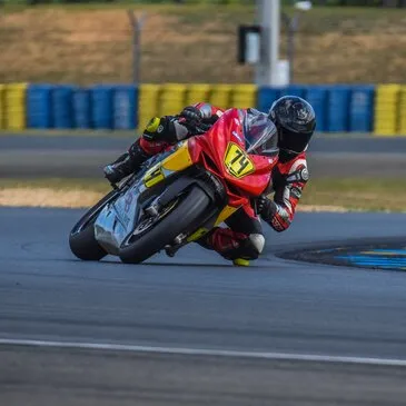 Stage Coaching avec votre Moto - Circuit de Haute Saintonge Stage Coaching avec votre Moto - Circuit de Haute Saintonge