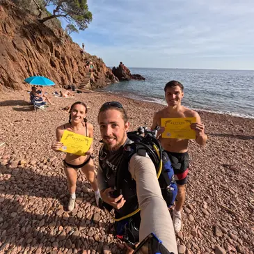 Baptême de Plongée dans les Calanques de l'Estérel en région PACA et Corse Baptême de Plongée dans les Calanques de l'Estérel en région PACA et Corse