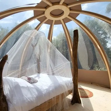 Nuit en Bulle sur l'Eau à Givrauval près de Bar-le-Duc Nuit en Bulle sur l'Eau à Givrauval près de Bar-le-Duc