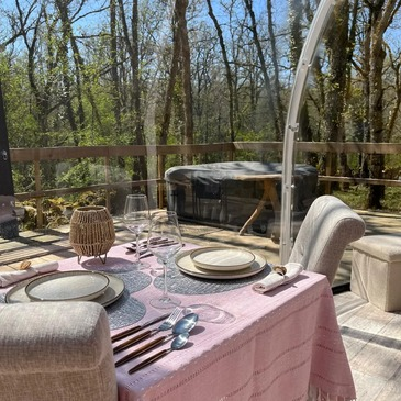 Weekend et Hébergement Insolite proche Escamps, à 20min de Saint-Cirq-Lapopie Weekend et Hébergement Insolite proche Escamps, à 20min de Saint-Cirq-Lapopie