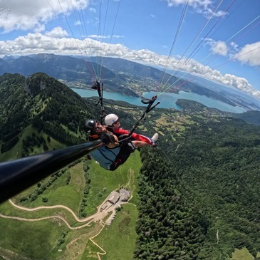 Baptême en parapente proche Talloires-Montmin