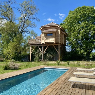 Cabane sur Pilotis avec Jacuzzi Privatif à Beauville
