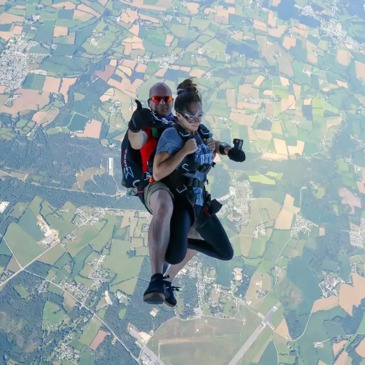 Saut en parachute proche Aérodrome de Vannes-Meucon