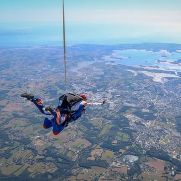 Saut en Parachute à Vannes - Golfe du Morbihan en région Bretagne