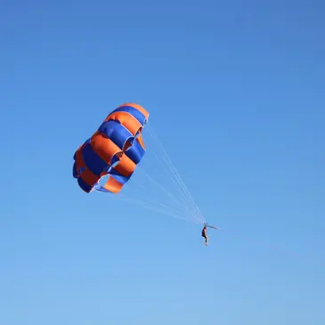 Sainte-Maxime, Var (83) - Parachute Ascensionnel