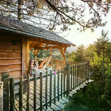 Cabane dans les Arbres avec Spa à Serres Cabane dans les Arbres avec Spa à Serres