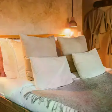 Weekend et Hébergement Insolite en région PACA et Corse Weekend et Hébergement Insolite en région PACA et Corse