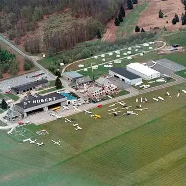 Aérodrome de Saint-Hubert, à 30min de Bastogne, Luxembourg (WLX) - Pilotage ULM