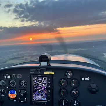 Aérodrome de Saint-Hubert, à 30min de Bastogne, Luxembourg (WLX) - Baptême en ULM et Autogire Aérodrome de Saint-Hubert, à 30min de Bastogne, Luxembourg (WLX) - Baptême en ULM et Autogire