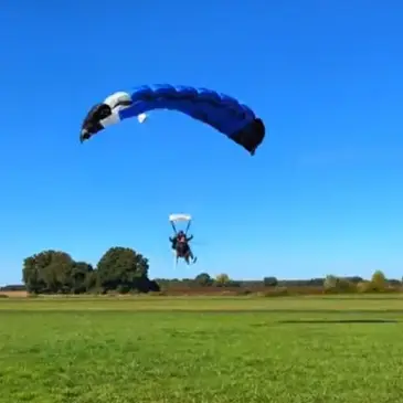 Saut en Parachute Tandem à Tours
