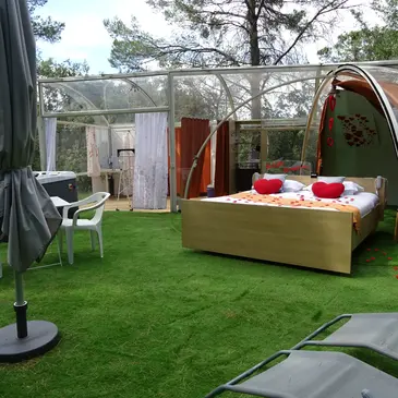 Nuit en Bulle avec Spa Privatif à Roquebrune-sur-Argens en région PACA et Corse