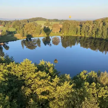 Vol en Montgolfière - Survol des Mille Etangs en région Franche-Comté Vol en Montgolfière - Survol des Mille Etangs en région Franche-Comté