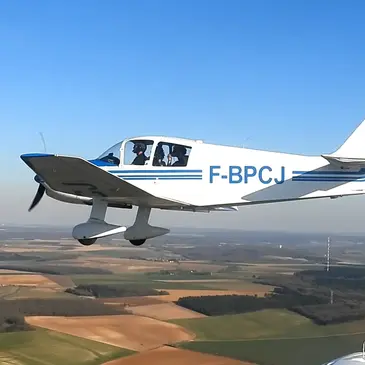 Vol d&#39;Initiation au Pilotage d&#39;Avion près de Sens
