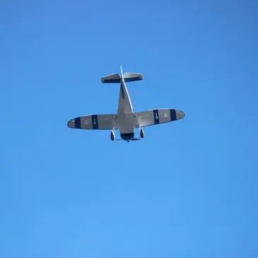 Baptême de l’air avion proche Gisy-les-Nobles, à 40 min de Fontainebleau