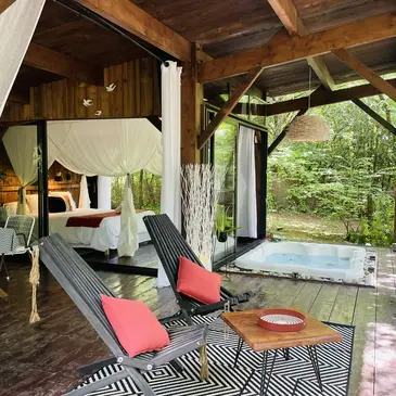 Lodge avec Spa à Origne près du Bassin d'Arcachon Lodge avec Spa à Origne près du Bassin d'Arcachon