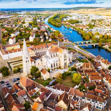 Vol en Montgolfière à Auxerre en région Bourgogne Vol en Montgolfière à Auxerre en région Bourgogne