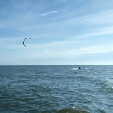 Initiation au Kitesurf dans le Golfe du Morbihan en région Bretagne Initiation au Kitesurf dans le Golfe du Morbihan en région Bretagne