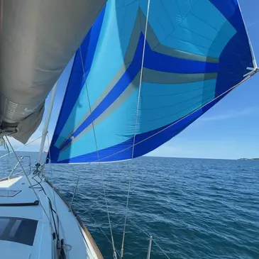 Initiation à la Voile à la Rochelle en région Poitou-Charentes