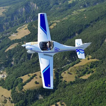Baptême en Avion Léger à Aix-en-Provence Baptême en Avion Léger à Aix-en-Provence